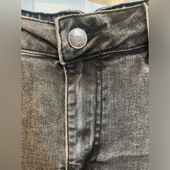 bundle of 1 black and 1 blue dex denim shorts - Picture 5 of 16